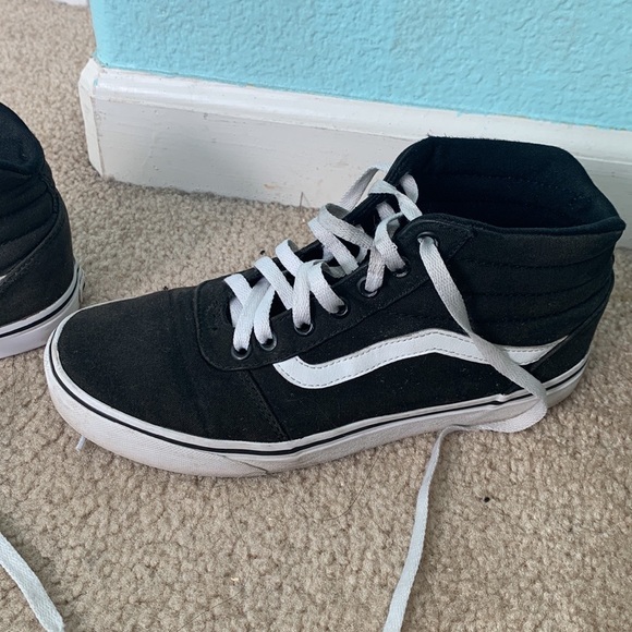 Black Hi Top Vans Sz 8.5 - Picture 3 of 9